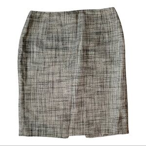 TAHARI Tweed Skirt size 4